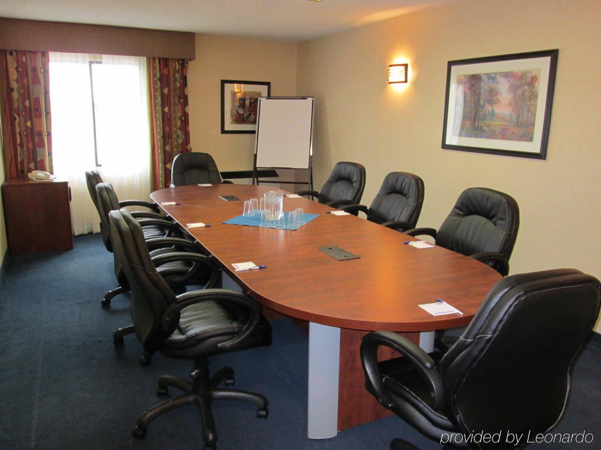 Holiday Inn Express & Suites Toronto Airport West By Ihg Mississauga Eksteriør bilde