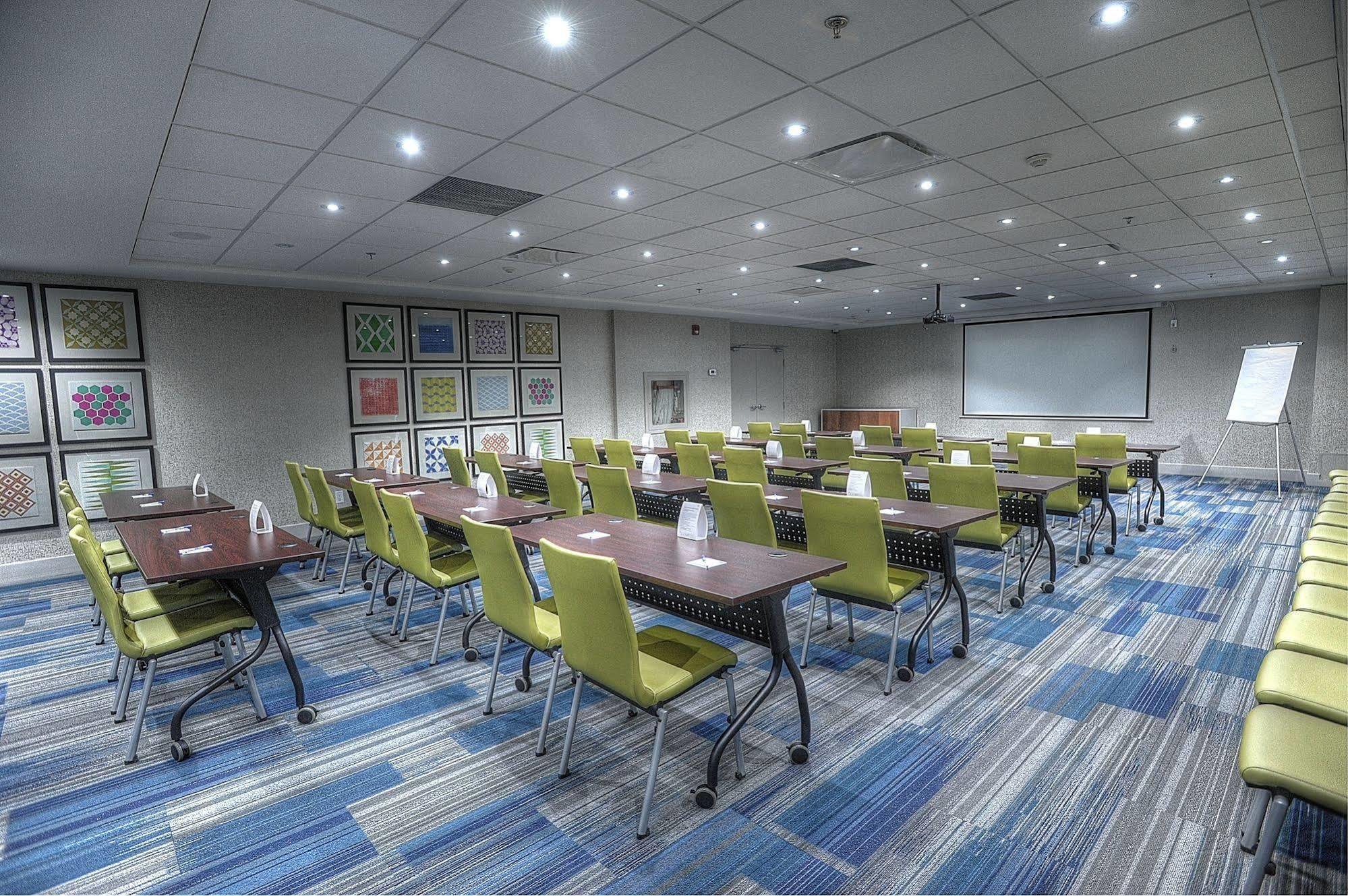 Holiday Inn Express & Suites Toronto Airport West By Ihg Mississauga Eksteriør bilde