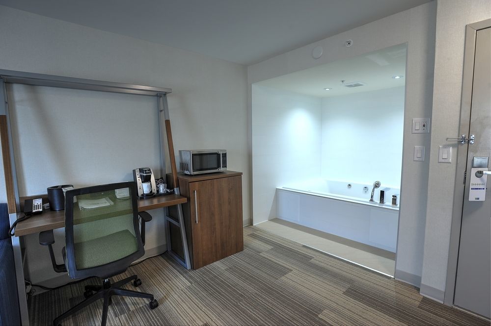 Holiday Inn Express & Suites Toronto Airport West By Ihg Mississauga Eksteriør bilde
