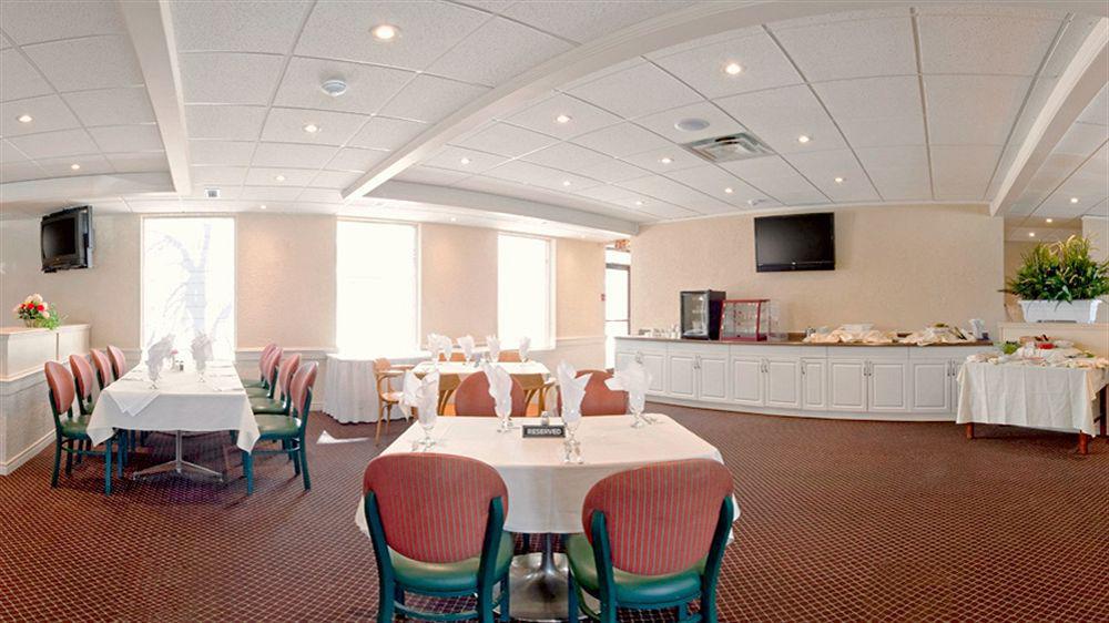 Holiday Inn Express & Suites Toronto Airport West By Ihg Mississauga Eksteriør bilde